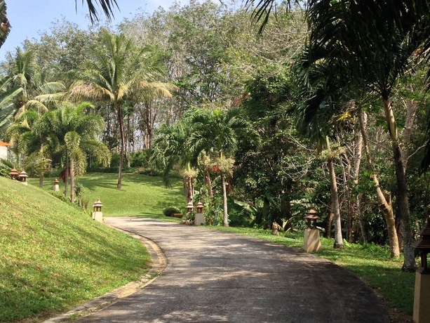 Imagen de los exteriores del Hotel De Chom Villa. Foto 3