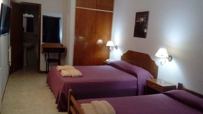 Imagen de la habitación del Hotel De Cine Las Golondrinas. Foto 11