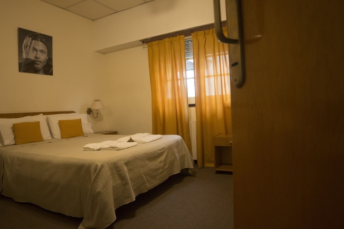 Imagen de la habitación del Hotel De Cine Las Golondrinas. Foto 12