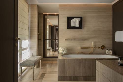 Imagen de la habitación del Hotel De Crillon. Foto 18