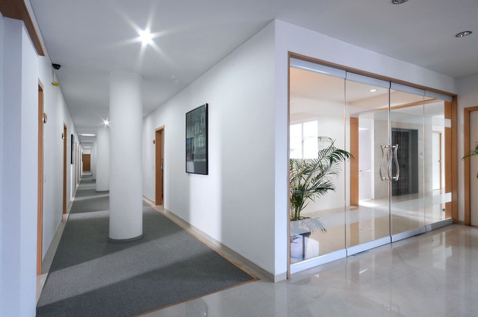 Imagen de los interiores del Hotel De Ecobiz. Foto 17