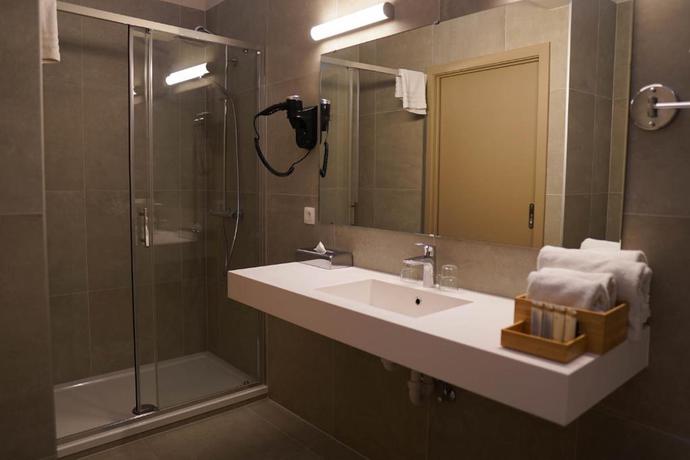 Imagen de la habitación del Hotel De Flandre. Foto 14