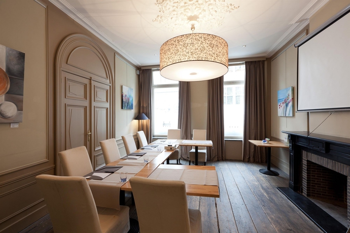 Imagen de los interiores del Hotel De Flandre. Foto 11