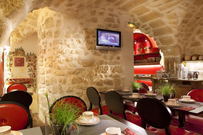 Imagen del bar/restaurante del Hotel De Fleurie. Foto 2