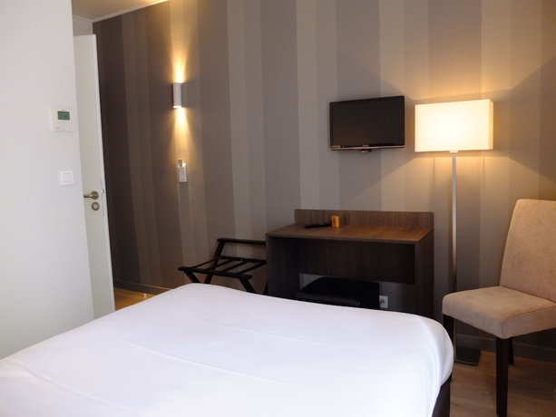 Imagen de la habitación del Hotel De Flore, Montmartre-Sacr&eacute; Coeur. Foto 7