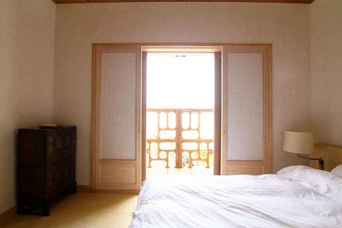 Imagen de la habitación del Hotel De Forre. Foto 17