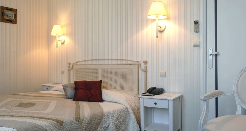 Imagen de la habitación del Hotel De France, Angers. Foto 12