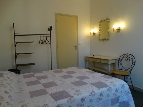 Imagen de la habitación del Hotel De France, BEZIERS. Foto 15
