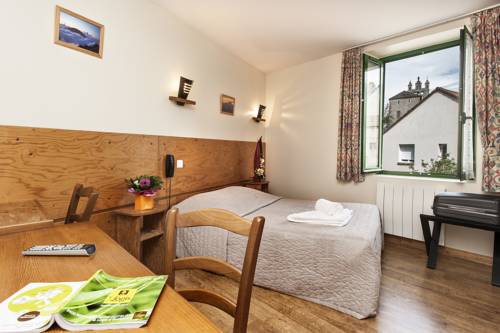 Imagen de la habitación del Hotel De France, Chaudeyrac. Foto 8