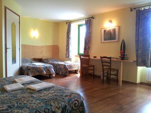 Imagen de la habitación del Hotel De France, Chaudeyrac. Foto 13