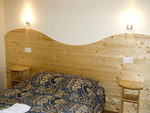 Imagen de la habitación del Hotel De France, Chaudeyrac. Foto 16
