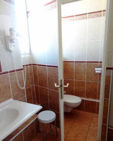 Imagen de la habitación del Hotel De France, NARBONNE. Foto 14