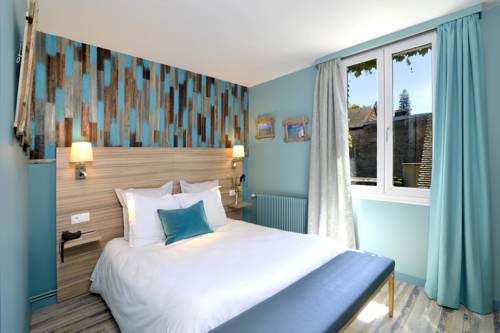 Imagen de la habitación del Hotel De France, Ornans. Foto 9