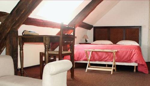 Imagen de la habitación del Hotel De France, Ornans. Foto 11