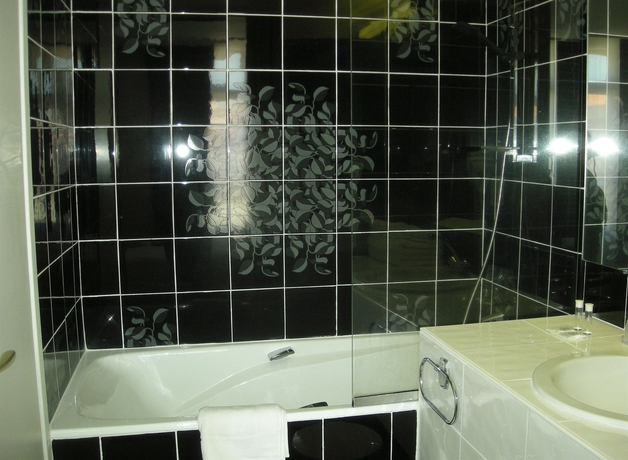 Imagen de la habitación del Hotel De France, PERPIGNAN. Foto 7