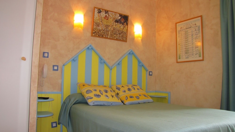 Imagen de la habitación del Hotel De France, Pl&eacute;neuf Val Andr&eacute;. Foto 11