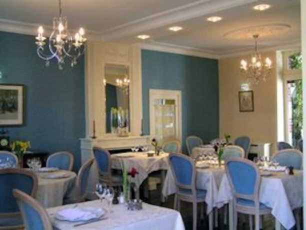 Imagen del bar/restaurante del Hotel De France, Pl&eacute;neuf Val Andr&eacute;. Foto 2