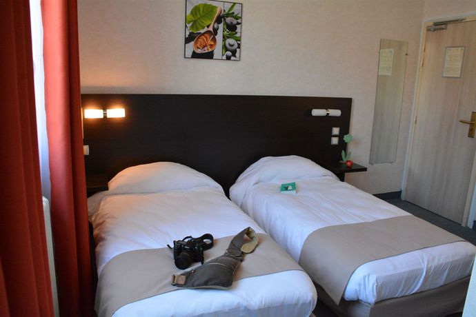 Imagen de la habitación del Hotel De France, RODEZ. Foto 6