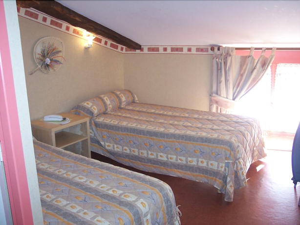 Imagen de la habitación del Hotel De France, Rochechouart. Foto 5
