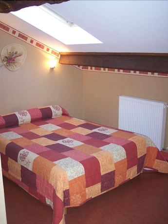 Imagen de la habitación del Hotel De France, Rochechouart. Foto 7