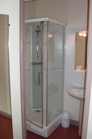Imagen de la habitación del Hotel De France, Rochechouart. Foto 10