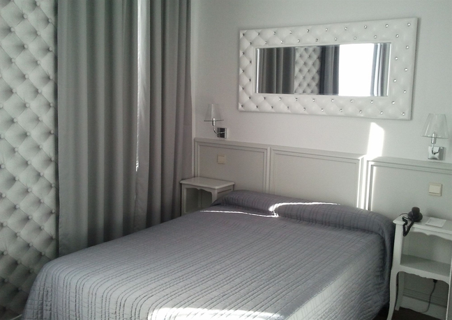 Imagen de la habitación del Hotel De France, Toulouse. Foto 3