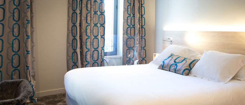 Imagen de la habitación del Hotel De France, Valencia de Francia. Foto 9