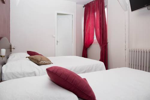 Imagen de la habitación del Hotel De France Vire. Foto 8