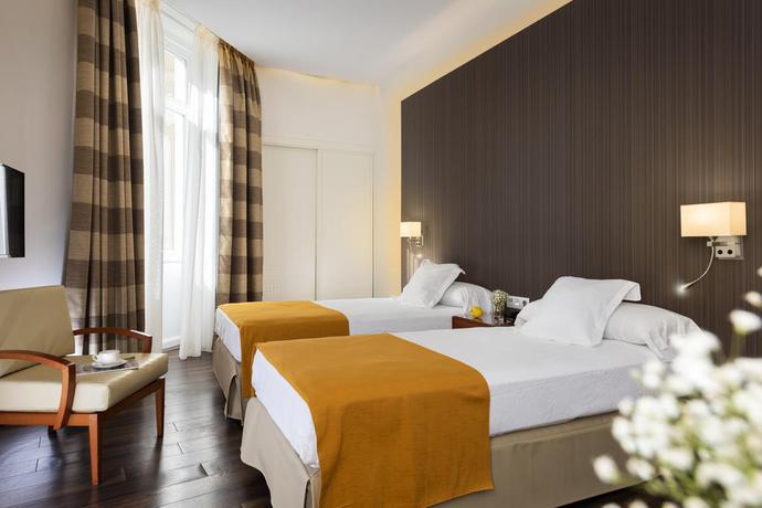 Imagen de la habitación del Hotel De Francia Y París. Foto 5