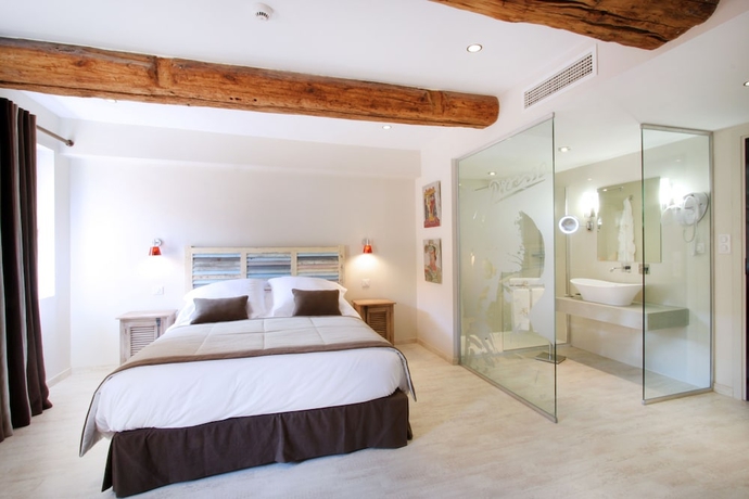 Imagen de la habitación del Hotel De Gantès. Foto 7