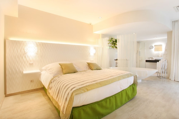 Imagen de la habitación del Hotel De Gantès. Foto 11