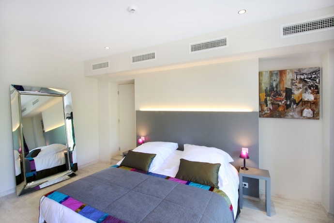 Imagen de la habitación del Hotel De Gantès. Foto 12