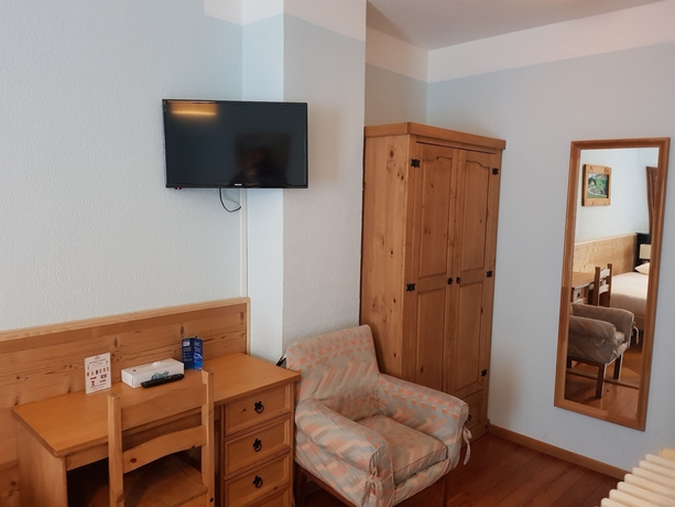 Imagen de la habitación del Hotel De Geneve, Ginebra. Foto 2