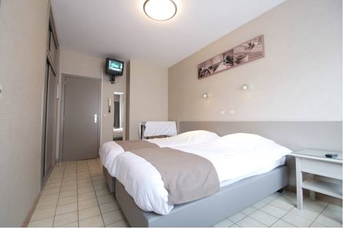 Imagen de la habitación del Hotel De Golf. Foto 4