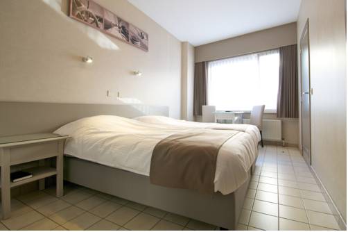 Imagen de la habitación del Hotel De Golf. Foto 5