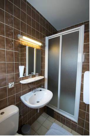 Imagen de la habitación del Hotel De Golf. Foto 7