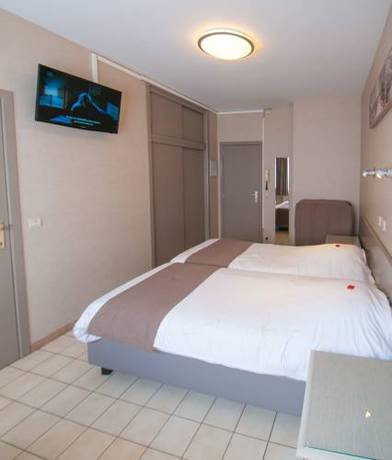 Imagen de la habitación del Hotel De Golf. Foto 10