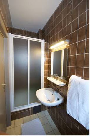 Imagen de la habitación del Hotel De Golf. Foto 16