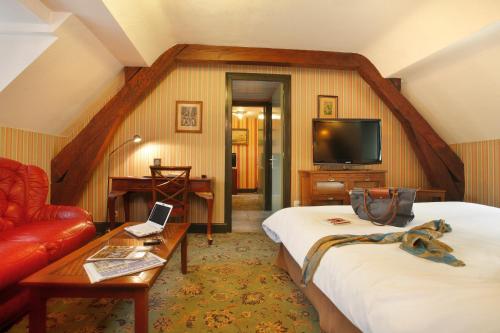 Imagen de la habitación del Hotel De Gramont. Foto 8