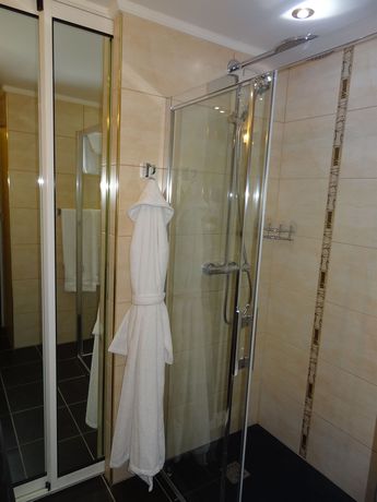 Imagen de la habitación del Hotel De Greuze. Foto 7