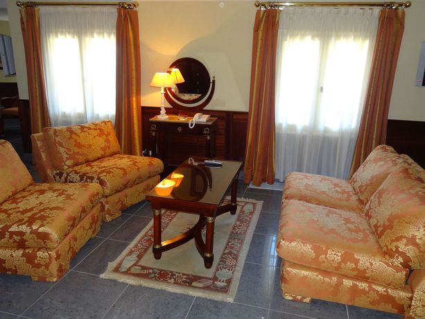 Imagen de la habitación del Hotel De Greuze. Foto 8