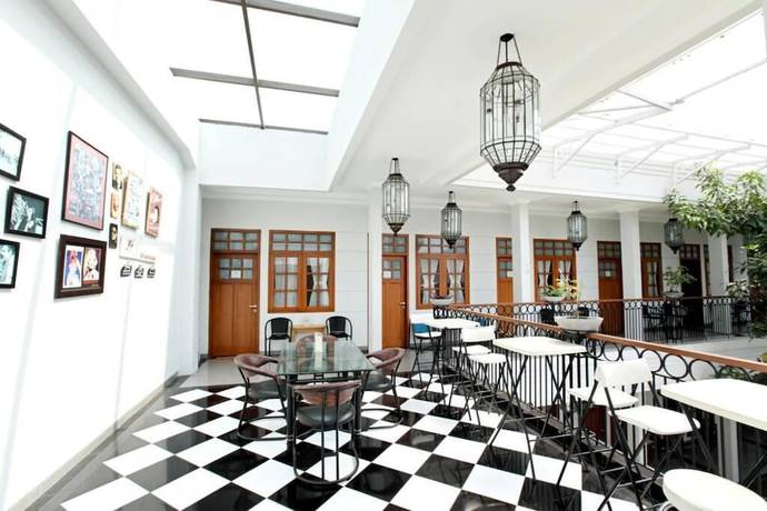 Imagen del bar/restaurante del Hotel De Halimun Guest House. Foto 2