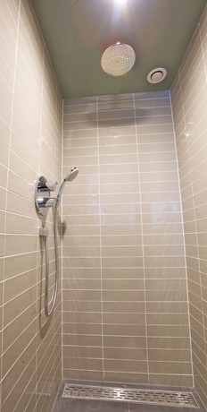 Imagen de la habitación del Hotel De Hallen. Foto 10