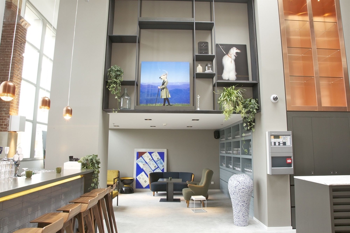 Imagen de los interiores del Hotel De Hallen. Foto 16