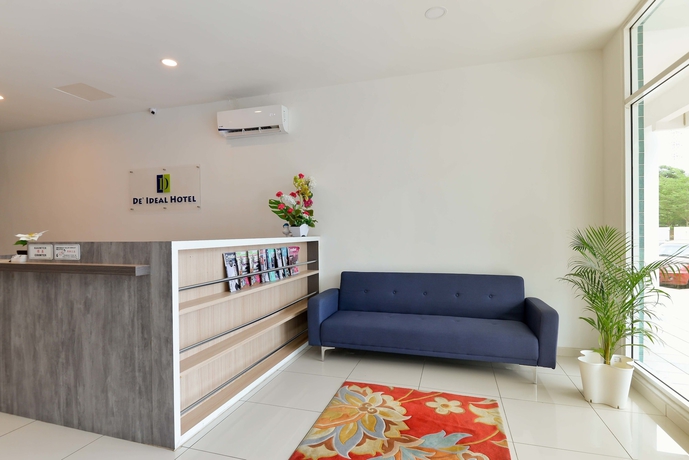 Imagen de los interiores del Hotel De Ideal. Foto 9