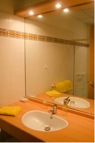 Imagen de la habitación del Hotel De Jouvence. Foto 4
