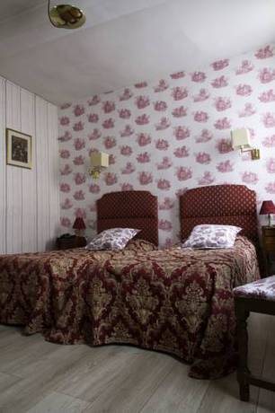Imagen de la habitación del Hotel De La Banniere De France. Foto 8