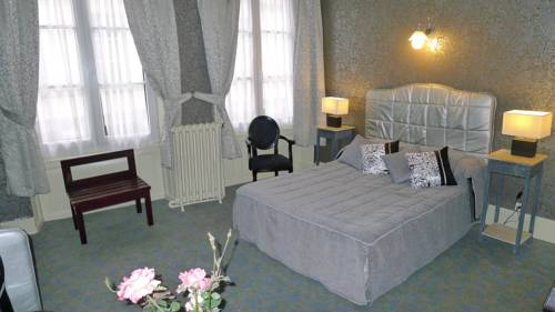 Imagen de la habitación del Hotel De La Banniere De France. Foto 10