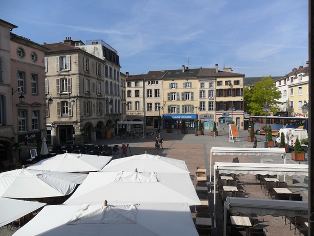 Imagen de los exteriores del Hotel De La Basilique. Foto 13