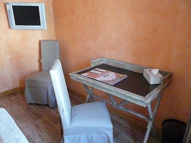 Imagen de la habitación del Hotel De La Bastide. Foto 5